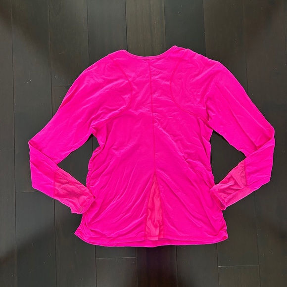 Lucky in Love long sleeve athletic shirt. Size L. - Picture 3 of 3